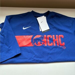 Nike Women’s Chicago Cubs Official MLB T-Shirt